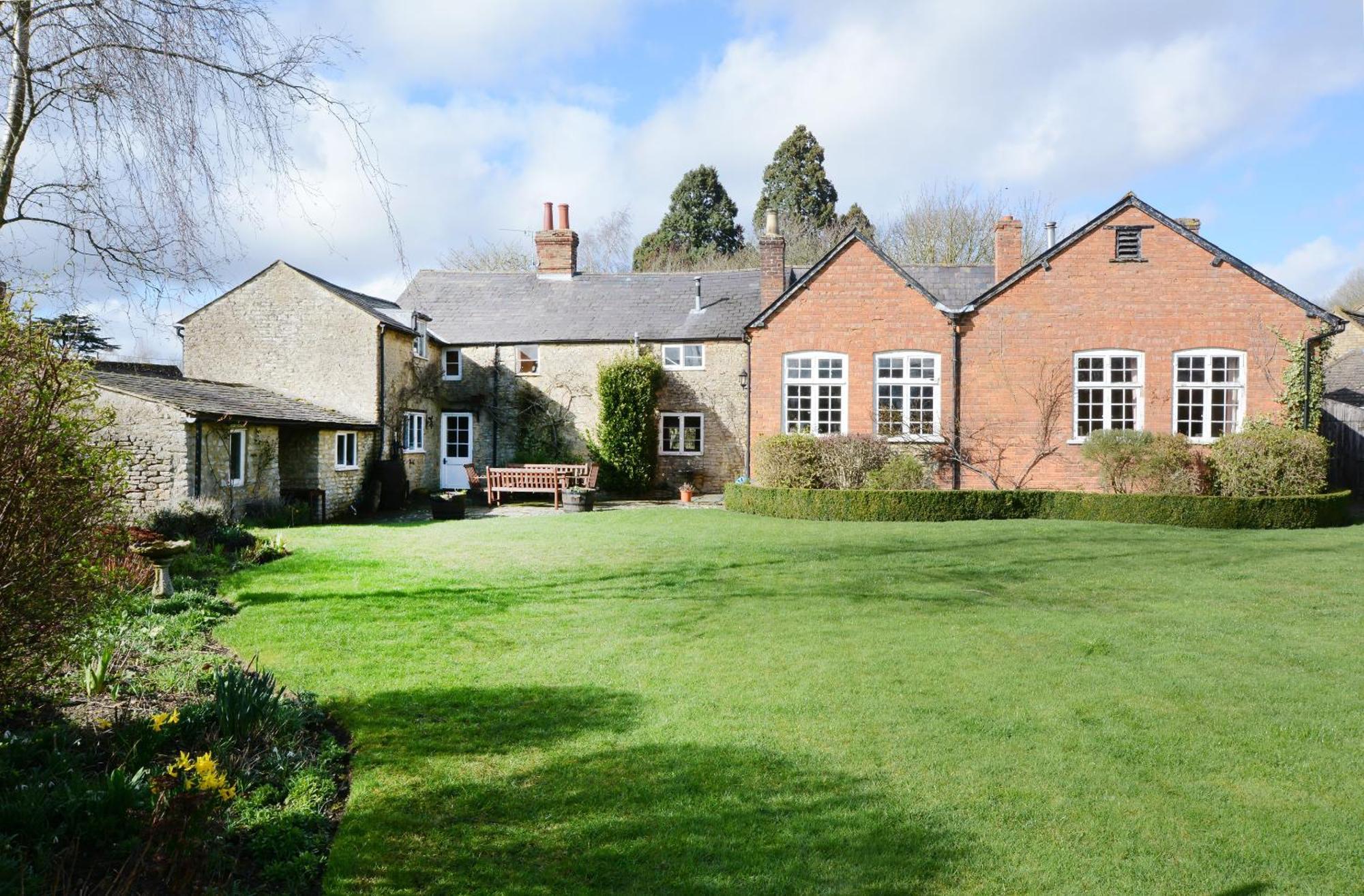 The Old School Bed and Breakfast Bicester Buitenkant foto